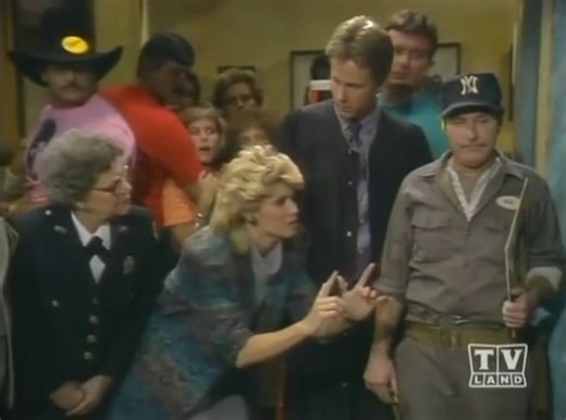 Night court Tv Show || Season 3 Episode 8 | Up on the Roof || A rock star wanders around the courtroom, trying to escape his crazed fans || #NightCourt #ClassicTv #JudgeHarryStone #TrendingNow #viralvideo #viralpage #Facebookvideo | Harry Anderson
