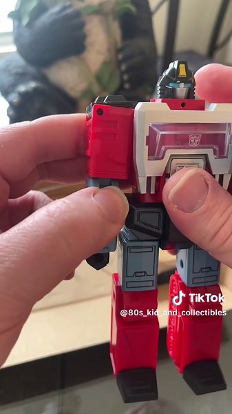 G1 Perceptor Unboxing: Nostalgic Toy Collecting Journey