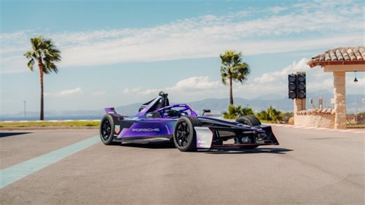 Expressive appearance: the new Porsche 99X Electric