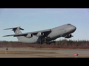 Lockheed C-5M Super Galaxy - Takeoff