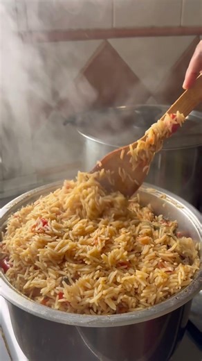 Making simple Jollof for my family with just three ingredients #fyp