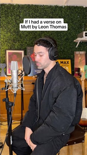 Max does an open verse to Mutt by Leon thomas