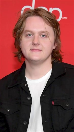 5.5K views · 19 reactions | Lewis Capaldi shares emotional message as he returns to the stage | The Sun Showbiz | Facebook