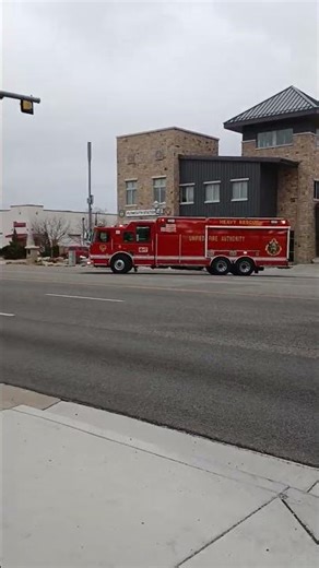 heavy rescue 117 responding to auto vs building