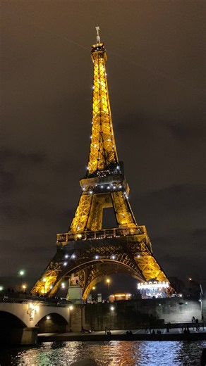6:15pm Boat Trip on Seine - Best View of the Eiffel Tower