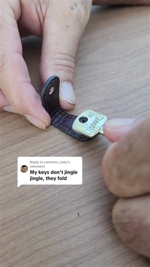 Get rid of the clutter with KeySmart Mini 🔑 #keysmart #keysmartmini #minimalism #keyorganizer #keychain #amazonfinds #technews #LifeHack #essentials #assemble