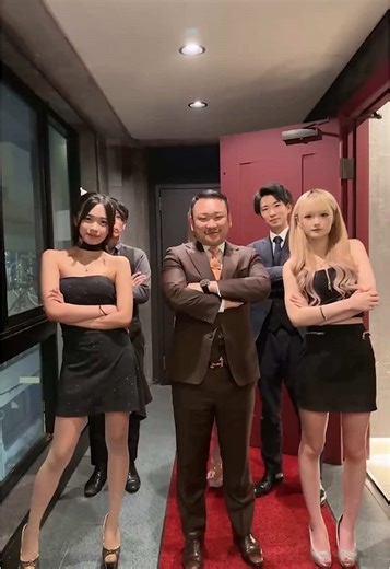 店長と流行りのダンスを踊ってみた