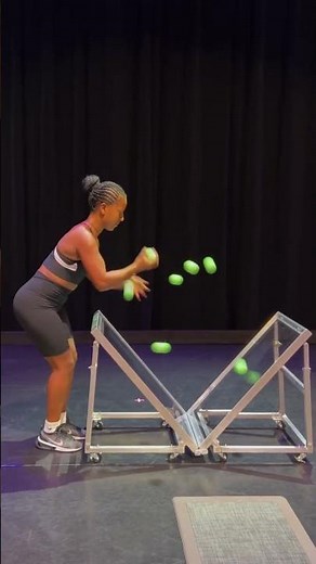 unbelievable hand eye coordination with 7 balls