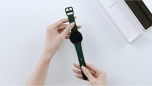 Spoznajte Galaxy Watch4 serijo! Oglejte si kratek unboxing in med prvimi raziščite Galaxy Watch4 serijo. Izvedite več: https://bit.ly/GalaxyWatch4_slofb | Samsung | Facebook