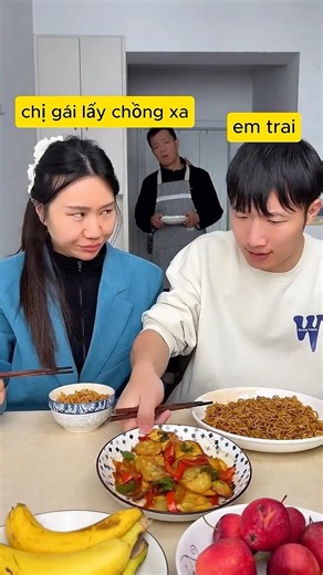 chị gái lấy chồng xa và đứa em trai tham ăn