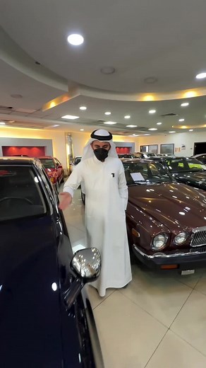 Vintage Toyota Century V10 Review and Features