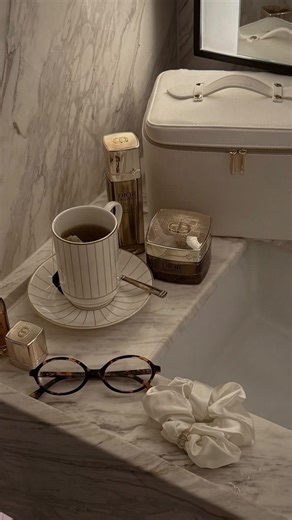 MASHA POZDNEACOV on Instagram: "High-stretch, wrinkle-resistant fabric that keeps its shape and smooth. @soirra_official | ad ID code : 4D0LFA9D7C24 Discount code : MP20 for 20$ off • #soirra #elegant #styleinspo #fashionblogger #ootd"