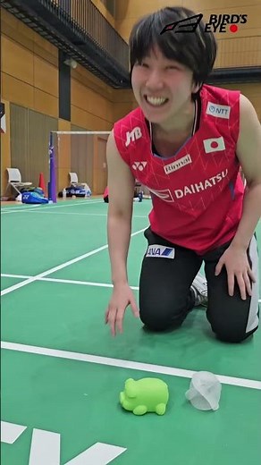 【BIRDJAPAN】ブタミントンチャレンジ｜山口茜 #shorts