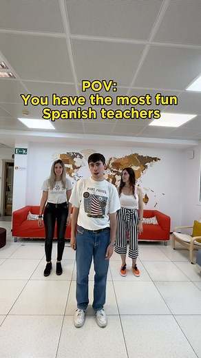 Calling all Marina, Albert and Niara studentsssss in the housee!🥳🥳🥳🥳 Learning Spanish is a great experience, but how cool is it that your teachers are ao fun that the whole experience feels like a breeze?😍 One of the top reasons students choose Camino and keep returning are our amazing faculty who make learning Spanish so much fun!😍😎 | Camino Barcelona Spanish Language School