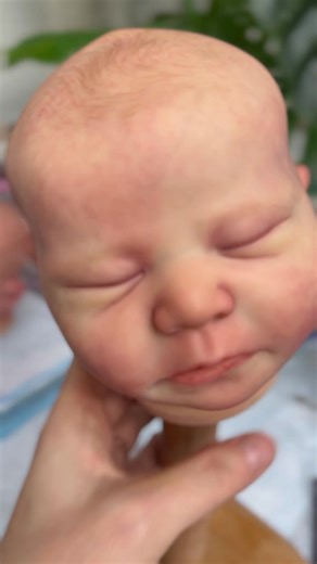 25K views · 433 reactions | And lastly! Painted hair on baby Chase! These heads are now headed back home to Australia!  thank you so much, Dawn, for thinking of me again! I had the best time painting these heads. 凉 | Reborn, Sweet | Facebook
