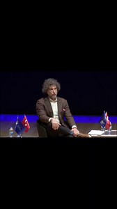 Boğaziçili Akademisyenler Platformunda, "Yapay Zeka ve Yaratım Süreci" hakkında 3 dakika. Belki de boş sayfa diye bir şey kalmayacak artık.