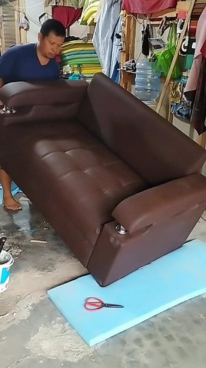 Service bangku 2 dudukan stel tangan #Service #reparasi #repair #kursi #sofa #Jok #sofafrem #furnituresale #sale #furniture #tutorial #howtomakesofa | Jakson Hungkul