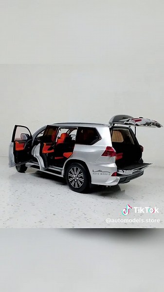 1:18 LCD Models Lexus LX570 Silver Metal Openable #diecast18 #diecastindonesia #diecastcollectors #diecastcarsforsale #diecast