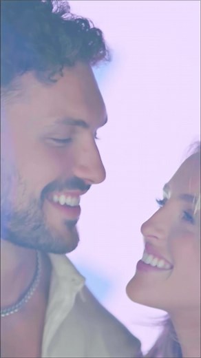 🧡🌊 Un classique de la chanson québécoise revisité par FouKi! 🎶👯 📅 #ODANDALOUSIE - Dès le 10 septembre sur Noovo et @Noovo et en rattrapage sur occupationdouble.noovo.ca