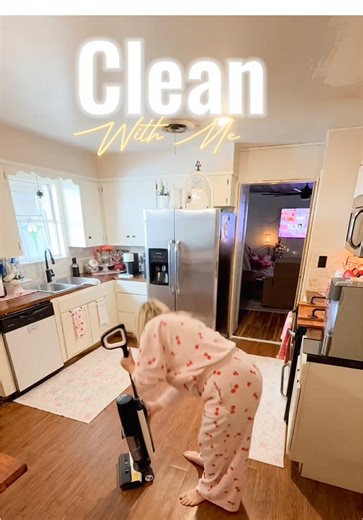 Adorable Barn Kittens and Their Unique Prizes