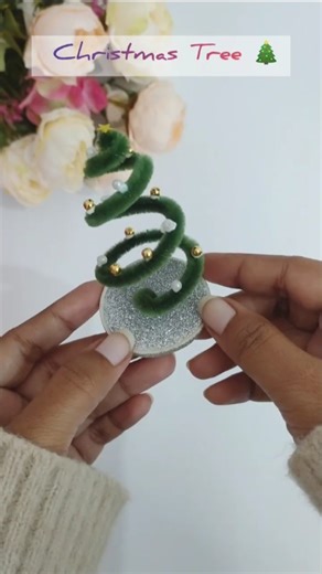 Create A MINI Christmas Tree 🎄 At Home #christmas #christmascrafts #diy #christmastree #tree #shorts