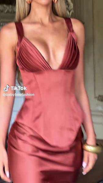 Fall Fashion Trends: Embrace Corset Styles