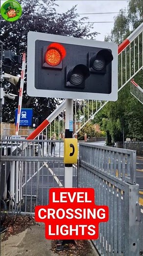 Level Crossing Lights #levelcrossing #railwaycrossing #railroadcrossing #trainspotting