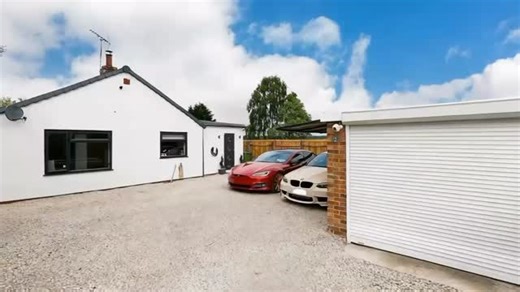 FOR SALE 📍 Derwent Park Close, Sutton on Derwent, YO41 4BQ 📞 Call now to book your viewing on 01759 303202 #Pocklington #EstateAgent #ForSale #Bungalow | RM English Estate Agents