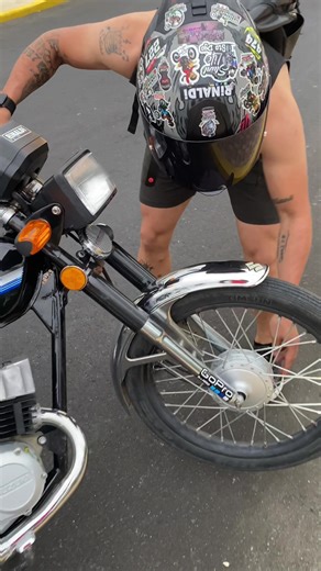 Jajaja ese disco esta como raro 😆😆