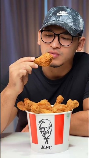Eating KFC Crispy Fried Chicken 🍗Ultimate Crunchy Mukbang 🤤🔥 #kfc #asmr #mukbang