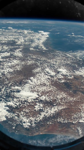 🎧 Free Sound Design Tip: Use sound to foreshadow — introduce elements before they appear on screen. 👉 Tell stories with sound: https://www.filmcrux.com/store/p/audio-bundle | FILM CRUX