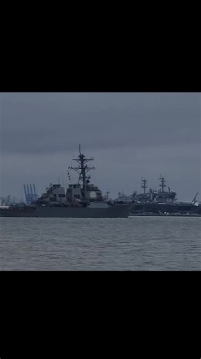 USS Mitscher (DDG-57) USS Cole (DDG 67) is an Arleigh Burke class guided #missile #destroyer #liberty #intashipping #shipping #ship #shipspotting #lifeatsea #shipspotter #Chesapeake #virgina #power #OMG #badass Armament #Guns: 5-inch (127 mm)/54 Mk 45 Mod 1/2 (lightweight gun) 2 × 20 mm Phalanx CIWS 2 × 25 mm Mk 38 Machine Gun System 4 × .50 caliber (12.7 mm) guns #Missiles: 2 × Mk 141 Harpoon Anti-Ship Missile Launcher 1 × 29-cell, 1 × 61-cell (90 total cells) Mk 41 Vertical Launching System (V