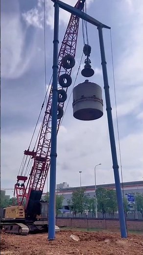 Pile Driving with a Heavy Impact Hammer and Crane#construction #piledriving
