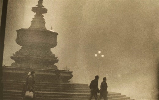 Back in 1952, a dense fog swallowed the city of London. The phenomenon that lasted five days ultimately killed thousands of people. What made this fog so lethal? Find out on a NEW #PrimeSuspectEarth, Saturday night at 8/7c! | The Weather Channel