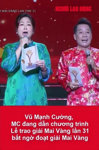 Vu Manh Cuong, the MC hosting the 31st Mai Vang Awards Ceremony, unexpectedly won a Mai Vang Award.