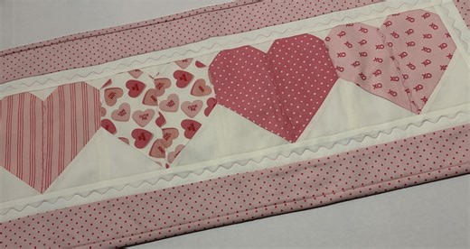 Quilted Hearts Table Runner: Reversible, Pink Valentine's Day Decor, Easter Bunny Table Runner, (12 1/2" X 30 1/2") - Etsy