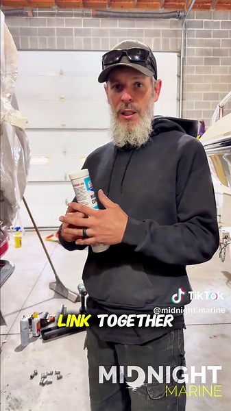 🚨 Trailer hub failure usually starts with this mistake… Mixing different types of grease in your trailer hubs. Some greases aren’t compatible, and when they mix they can break down and stop protecting your bearings. Result? 🔥 Heat ⚠️ Worn bearings 🚧 Trailer problems on the highway Watch this quick tip so your next trip to the lake doesn’t end on the side of the road. #BoatTok #BoatTrailer #BoatingTips #BoatMaintenance #MarineRepair