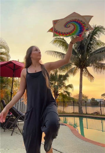 a sunset #sdf for @Em✨🍭 @✨💗🪩m i a🪩💗✨ and @ᗷEᒪᒪᗩ🌞🌀🪼 passing the flow to my pookies @G I N A 🌱🫶🏼🪩🫧 @Liza and @K money 😎 lemme see dem flows #flowstar #spinflowstar #flowmies #edmtiktok