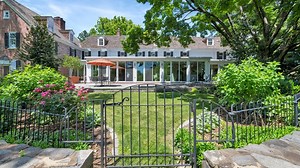 Ex-Phillies owner's home, once owned by DuPont founder, for sale in Delaware. See sale price