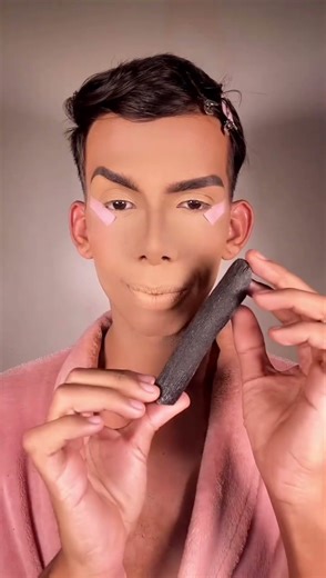 विवेक भैया ने किया मेकअप 😱🤯🙈 #ytshorts #shortsfeed #highsandlows #youtubeshorts