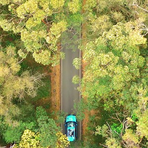 Here's how to maximise your driving range on high ways: 1. Set the driving mode to Eco 2. Set the regeneration mode to high 3. Program the auto drive feature to the desired speed limit What are the benefits? When driving your new BYD ATTO 3, easy and simple modifications to how you drive will enhance the driving experience. Under the example provided, the ATTO 3 will comfortably achieve 400klms range when driving on highways. | BYD Auto Australia