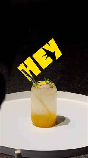 momix on Instagram: "Introducing our newest refreshers 🌿 🥭 Mango Punch 🍓 Berry Pop Fizz . . . #momix #juice #drink #startup"