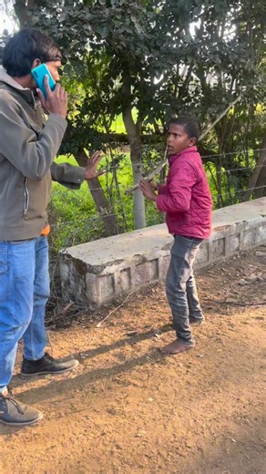 Vishalprajapati on Instagram: "Wait for end 😂 #newprank #funny #reels #trendingreels #comedy"