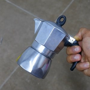 1.1M views · 5.7K reactions | لن تصدق مادا صنعت من ابريق القهوة فكرة من ذهب! WOW AMAZING IDEA | ورشة محمد - Workshop | Facebook