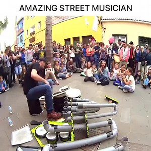 Amazing street musician | Pearl Modiadie