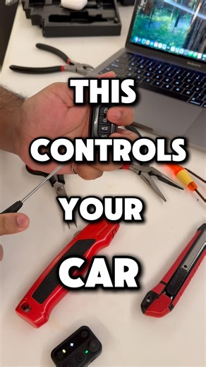 I opened my car key fob to see what’s really inside 👀