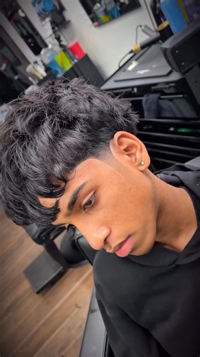 Maryland Barber • Breezy Blendz 🌬️ on Instagram: "PS:!!!!! Click Link In Bio For Appointments 📅 Always accepting new clients @ Rockville MD📍 #dmv #rockvillemaryland #rockvillebarber"