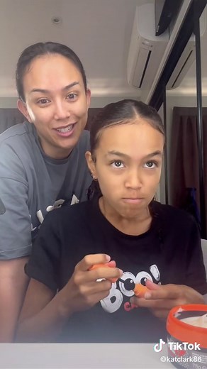 Déjà's Slick Back Hair Tutorial: Half Up Slick Bun Styling