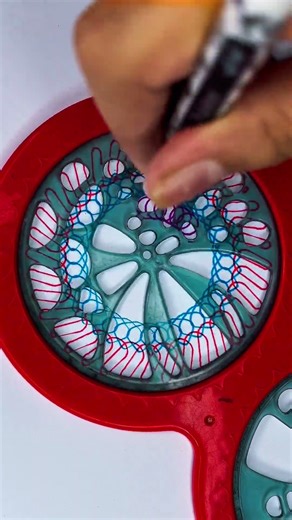 My hand was fighting for its life drawing this 😭✋