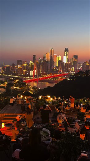 Exploring the Cyberpunk City of Chongqing, China